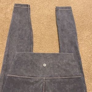 lululemon Size 4, Gorgeous grey dip-dye/space dyed
